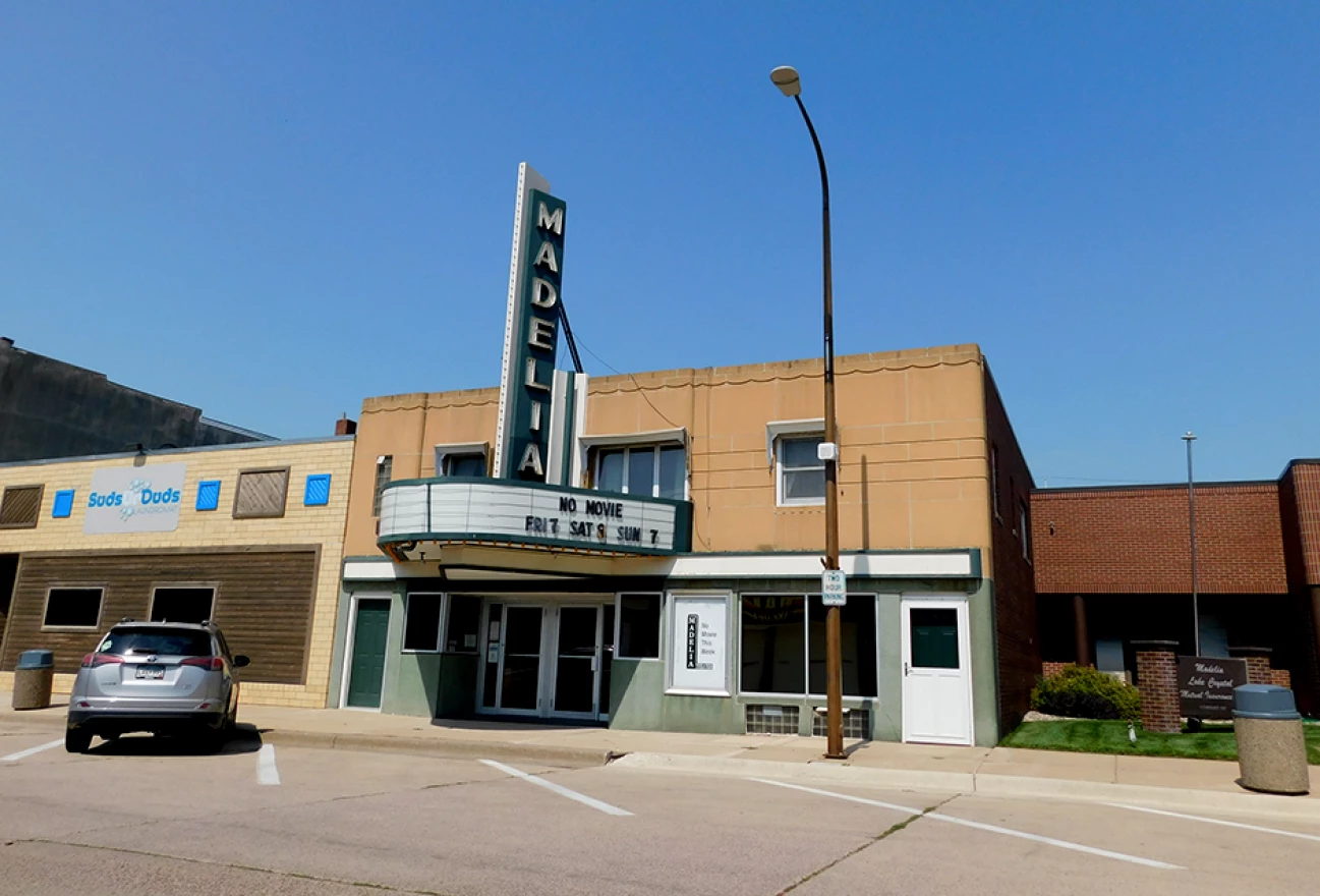 Madelia Theater exterior 